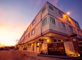 Hotel De Leon II，位于拿笃的酒店