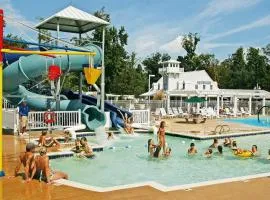 Grey's Point Camp Cottage 7