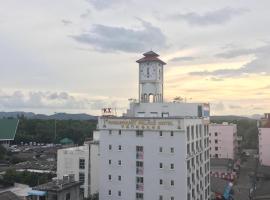 Paramount Palace Hotel，位于Ban Nak Kham的酒店
