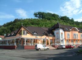 Galcsik Fogadó，位于绍尔戈陶尔扬的酒店