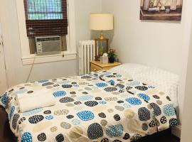 Best Bedroom Next to JHU，位于巴尔的摩Notre Dame Alumnae Field附近的酒店