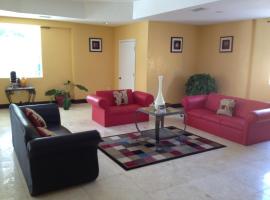 Mont Martre Hotel，位于圣多明各的酒店