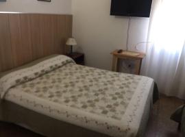 Sonego Hotel，位于Cinco Saltos的酒店