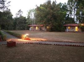 Royal Tiger Resort，位于坎哈的酒店
