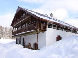 库捷玛普科马哈酒店，位于奥泰佩的滑雪度假村