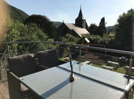 Grapes Hotel, Bar & Restaurant，位于Maentwrog的酒店