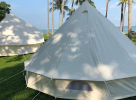 Glamping Kaki - Large Bell Tent，位于新加坡丹那美拉地铁站附近的酒店