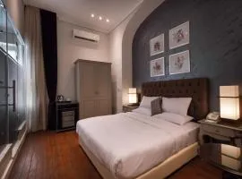 1920s Boutique Hotel and Restaurants