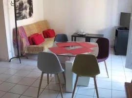 Apparte Cosy Avec Terrasse Et Parking