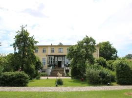 Hotel "Zum Gutshof"，位于Neupetershain Nord的酒店