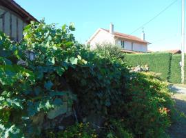 325 Route du Fourou，位于Yzosse的酒店