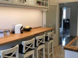 Cozy Apartment Sabrina，位于锡尼亚的酒店