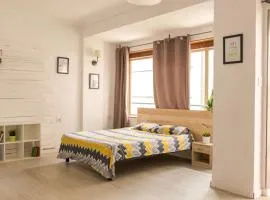 Big Room Happy Alicante