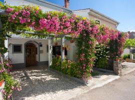 Apartment & rooms Ivica，位于克尔克的酒店