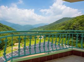 Junsung Resort，位于求礼郡的酒店