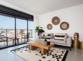 Duplex with Sea View Terrace above the Flea Market，位于特拉维夫的酒店
