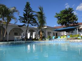 Blue Lagoon Lodge Blantyre，位于布兰太尔的木屋