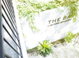 The Bay - Ha Long Homestay，位于下龙湾的酒店