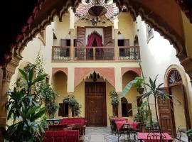 马里尼娜里亚德旅馆，位于塞拉的摩洛哥传统庭院