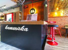 Kamariska Hostel，位于Sedati的酒店