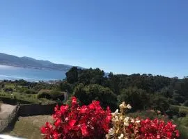 Loira ático con vistas al mar