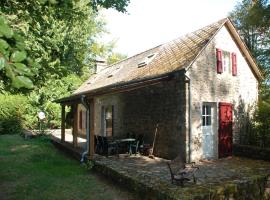 Gites Chateau le Bois，位于圣朱利安奥博伊的酒店