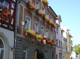 Hotel Zum Römer，位于于伯林根的酒店