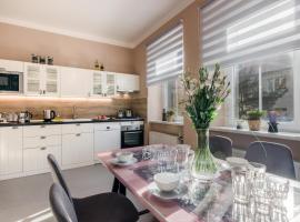 APT with sunny garden Prague by Michal&Friends，位于布拉格的酒店