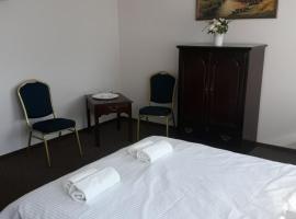 HOTEL SŁOWIANKA，位于马佐夫舍地区奥斯特鲁夫的酒店