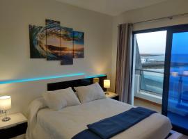 Ocean Front Apartment (WiFi)，位于Tetir的公寓