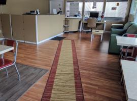 The Simplicity Inn，位于Marshfield的酒店