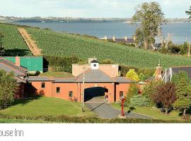 老校舍旅馆，位于Comber的酒店