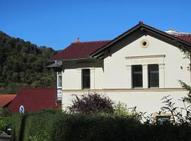 Villa Heimburg，位于塔勒赫什塔兹普拉斯山附近的酒店