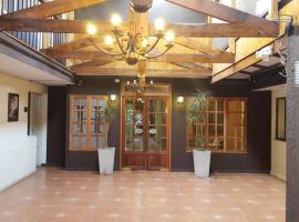 Hotel Reinares，位于圣费利佩的酒店