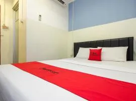 RedDoorz near Bethesda Manado