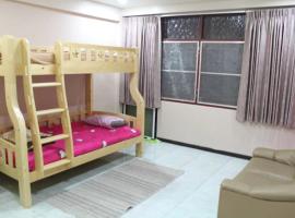 D-Toys Homestay，位于坤敬的酒店