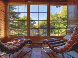 Magnifique chalet familial pour 10 personnes au coeur de Nax，位于Nax的酒店