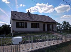 La maison de Jacques，位于Villiers-en-Morvan的酒店