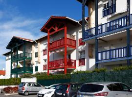 Luxury apartment with sea view in Hendaye (France)，位于昂代的酒店