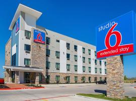 Studio 6-Buda, TX，位于布达的酒店