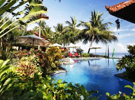Teluk Karang Dive & Spa Resort，位于特贾库拉的度假村