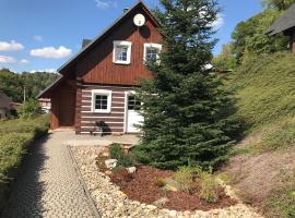 Modern chalet Na Zlatníku，位于Zlatá Olešnice的木屋