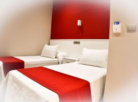 Hostal Playa Candor，位于罗塔的酒店