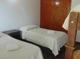 Centro Vacacional y de Convenciones las Palmeras Yanuba，位于比列塔的酒店