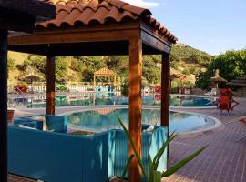 HOTEL ATLASS KHENIFRA，位于海尼夫拉的酒店