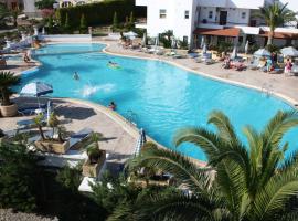 Coliseum Studios & Apartments，位于佩基罗德的酒店