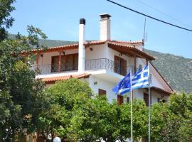 Dimitras House，位于帕拉利昂阿斯特罗的酒店