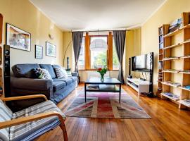 L'Enchantraine - gîte tout confort et tarif tout inclus - appartement spacieux et accueillant sur Epinal，位于埃皮纳勒的酒店