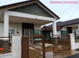 Madiena Homestay，位于Kampung Gurun的别墅
