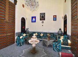 考鲁德摩洛哥传统庭院住宅旅馆，位于非斯的家庭/亲子酒店